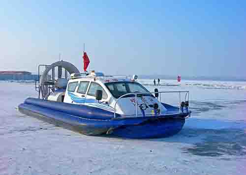 哈尔滨水陆两栖气垫船